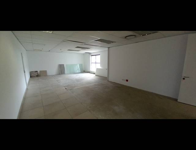 723M² OFFICE TO LET IN WOODMEAD